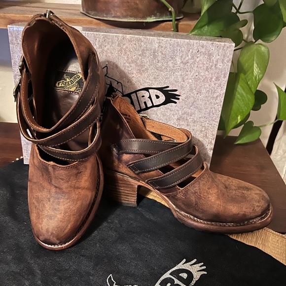 EUC Freebird Dawson in Cognac, size 8 - Picture 4 of 12